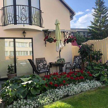 Guest House Nika - Cottages And Rooms In The Heart Of Palanga City Center Zewnętrze zdjęcie