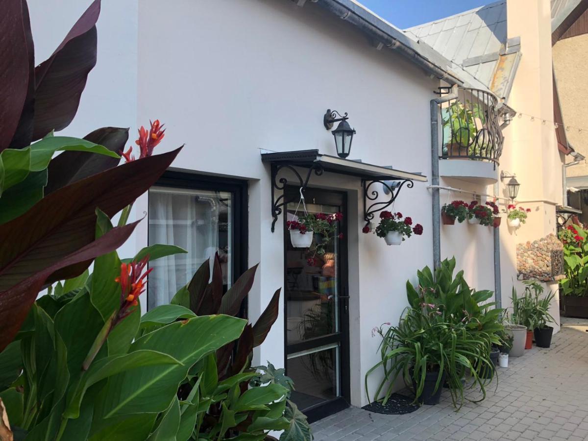 Guest House Nika - Cottages And Rooms In The Heart Of Palanga City Center Zewnętrze zdjęcie