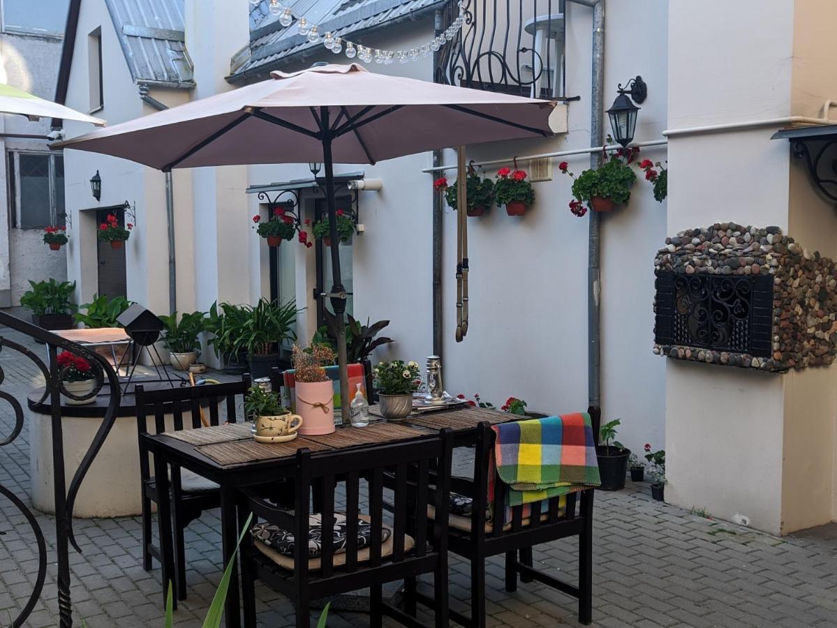 Guest House Nika - Cottages And Rooms In The Heart Of Palanga City Center Zewnętrze zdjęcie