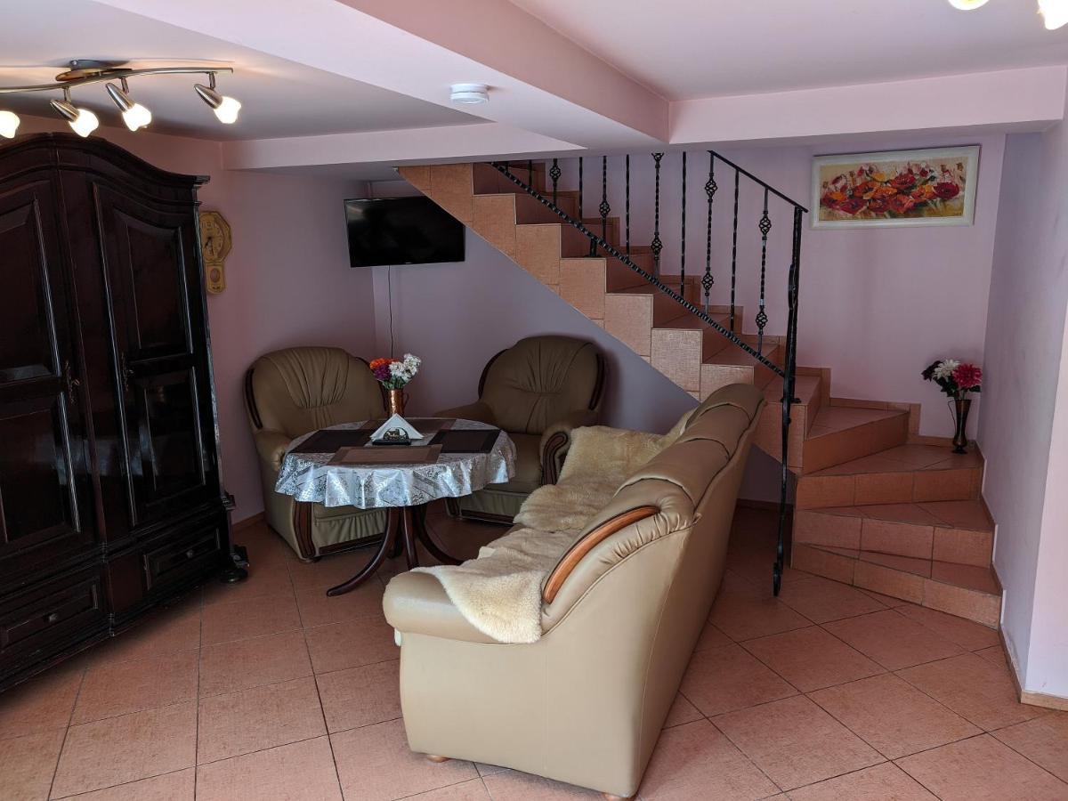 Guest House Nika - Cottages And Rooms In The Heart Of Palanga City Center Zewnętrze zdjęcie