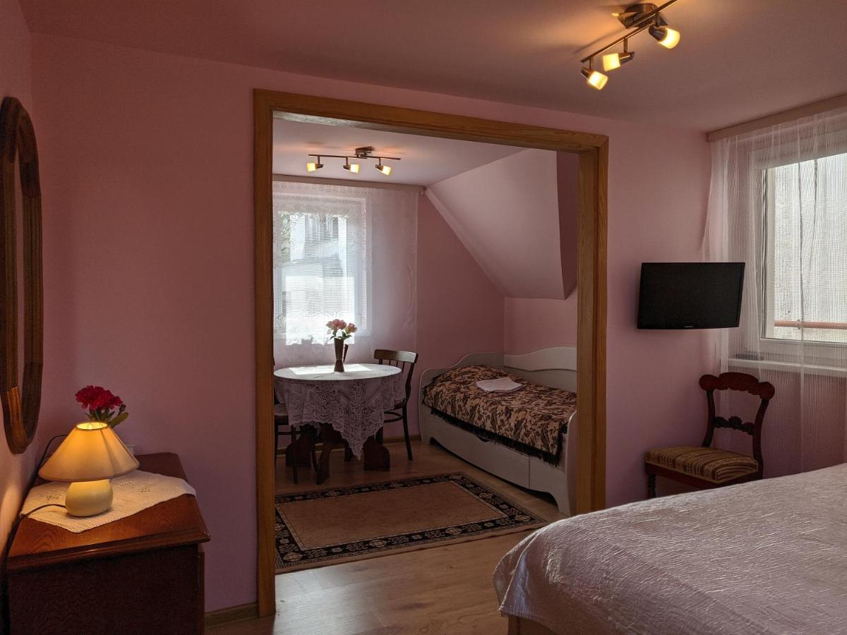 Guest House Nika - Cottages And Rooms In The Heart Of Palanga City Center Zewnętrze zdjęcie